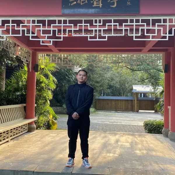 重庆30岁单身帅哥真诚找对象-玉树征婚相亲网