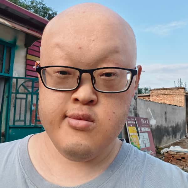 山东27岁单身帅哥真诚找对象-玉树征婚相亲网