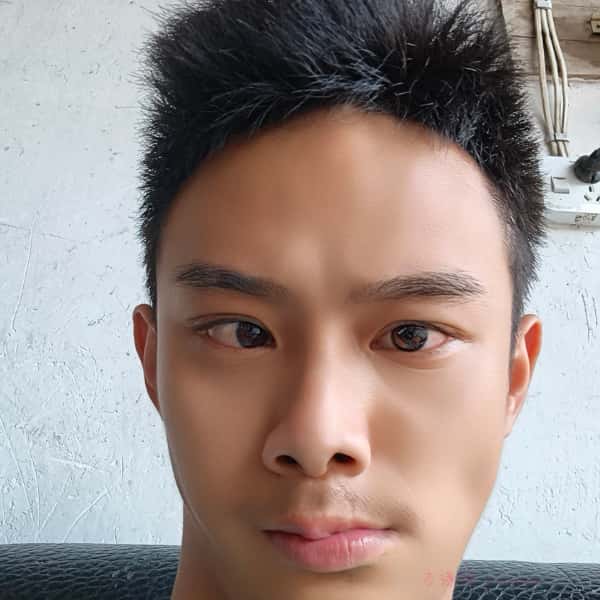 湖北23岁单身帅哥真诚找对象-玉树征婚相亲网