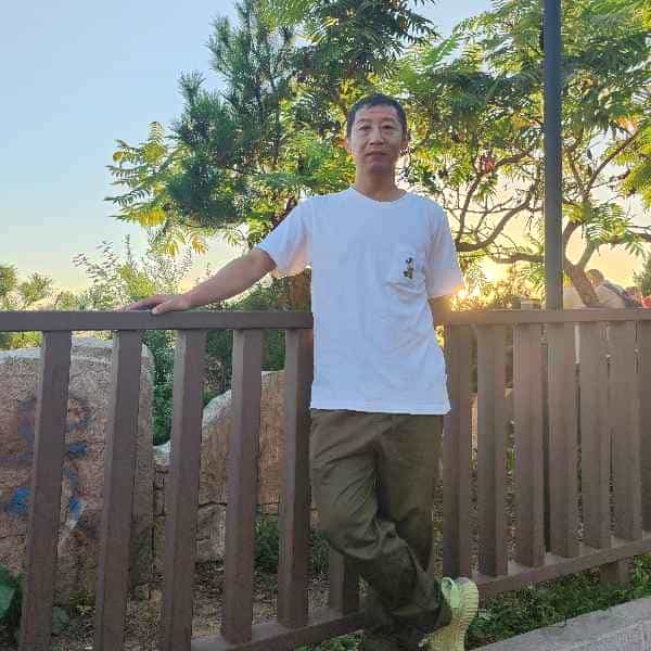 47岁岁辽宁单身帅哥 - 玉树吉缘网